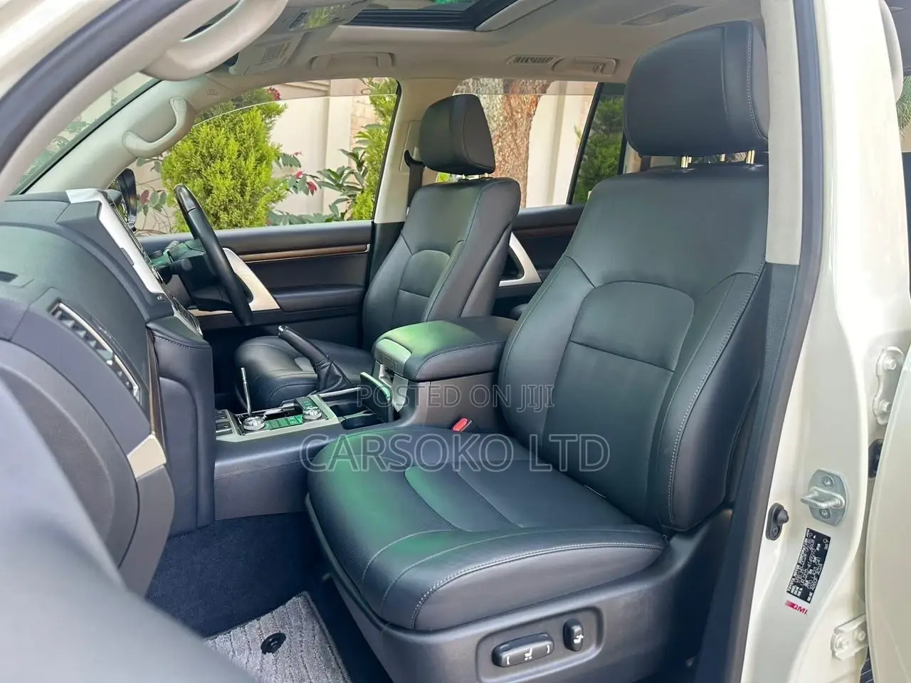 Toyota Land Cruiser 2017 White
