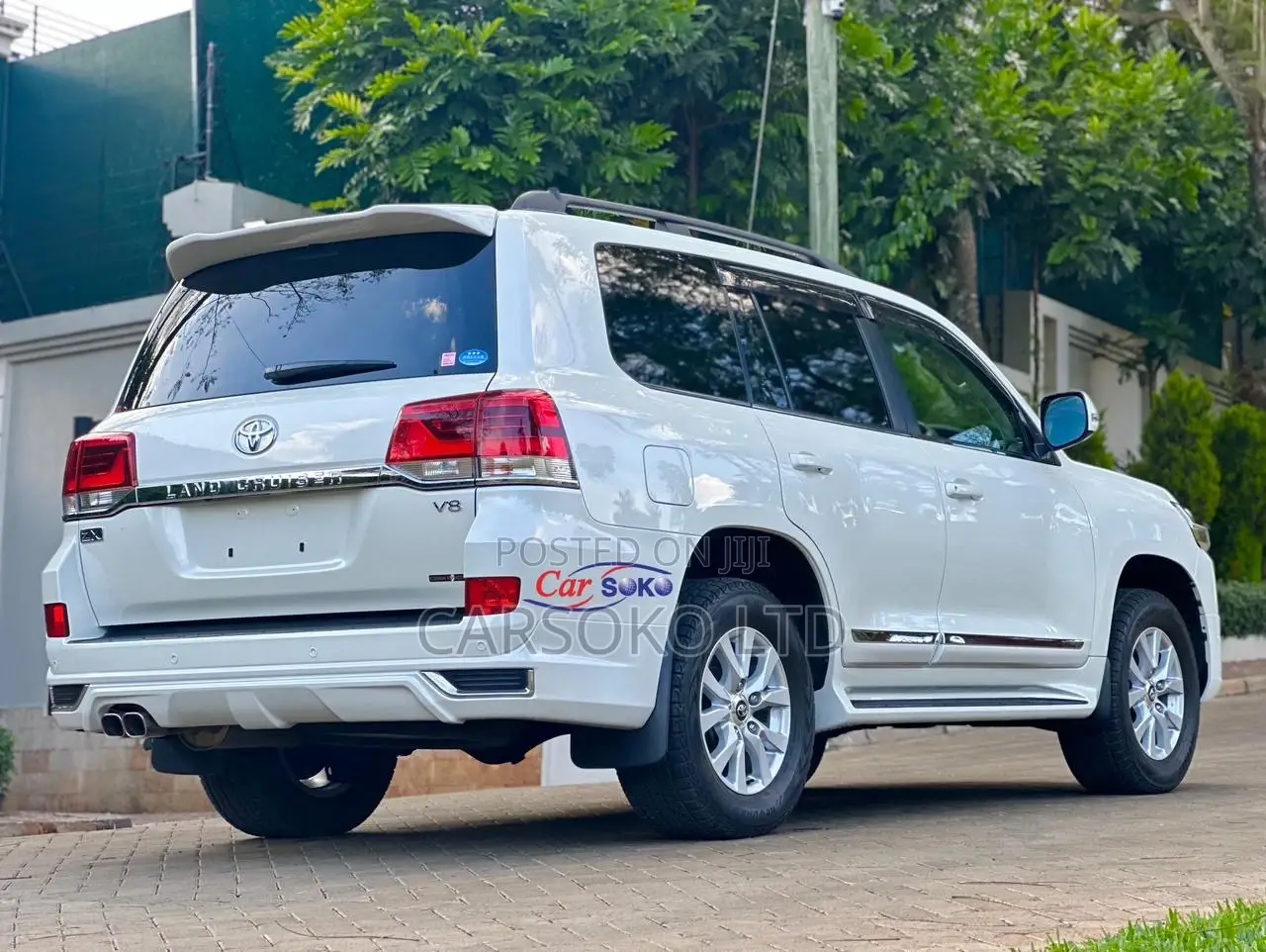 Toyota Land Cruiser 2017 White
