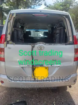 Noah 2001 Rear Windscreen