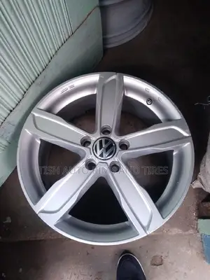 Original Volkswagen Passat , Jetta 17 Inch Rims Set