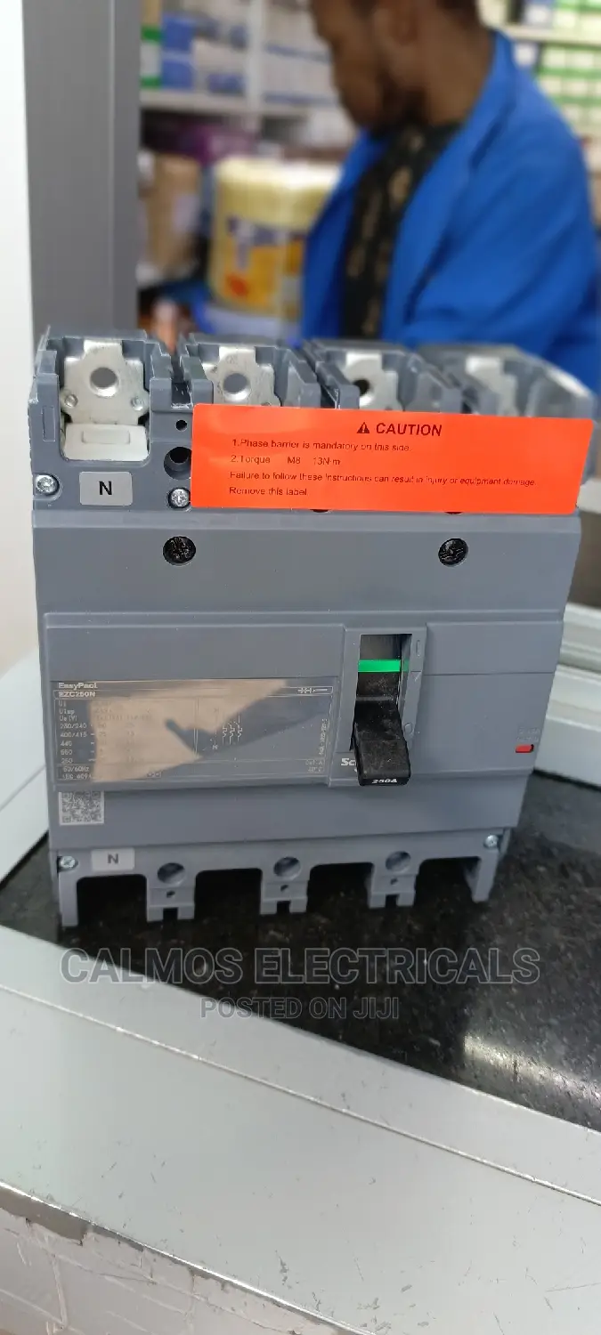 McCb 250A 4pole