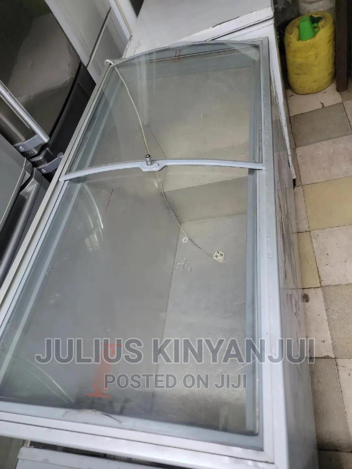Showcase Deep Freezer 500l