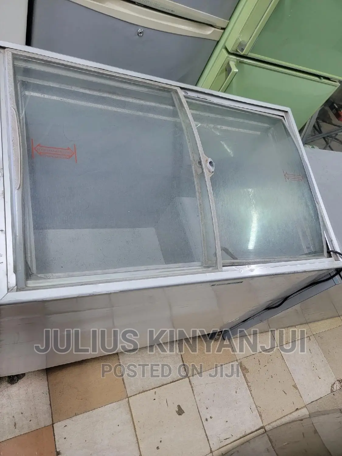 Showcase Deep Freezer 350l