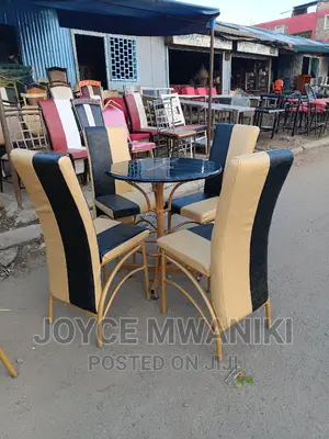Executive Restaurant Set, Black and Gold.