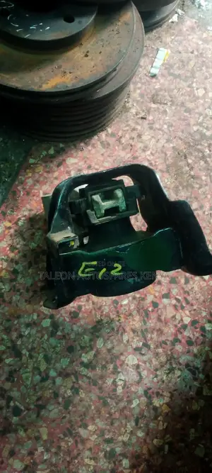 Nissan Note E12 Engine Mount