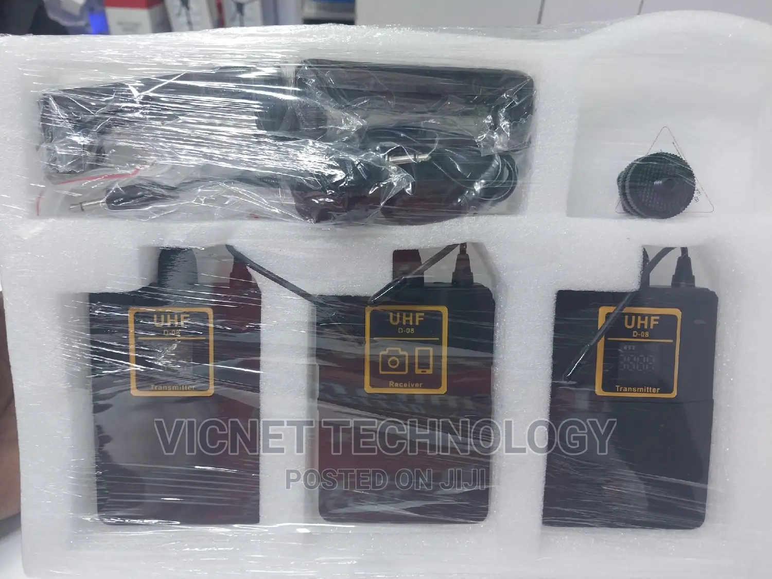 2 Wireless Lavalier Lapel Microphone