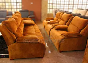 7 Seater Reclinerlike Seats