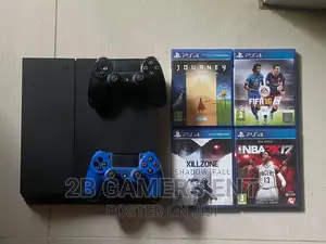 Standard Playstation 4, !