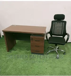 Executive Imported Office Desk 1.2 MTRS
