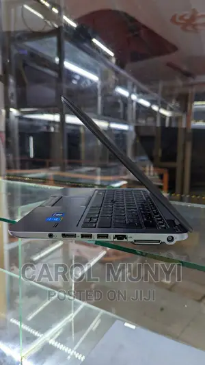 New Laptop HP EliteBook 820 G3 8GB Intel Core I7 SSD 256GB