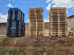 Wood Pallets- (#,09)