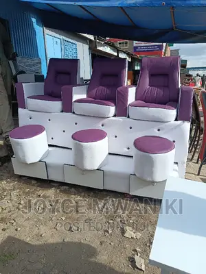 Pedicure Seat With Drawers and 3 Footrest.
