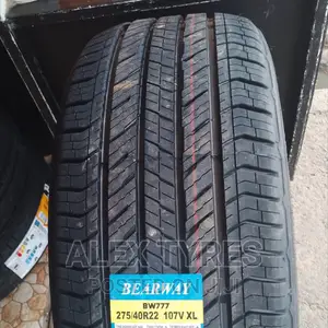 275/40r22 Bearway Tires Made in China