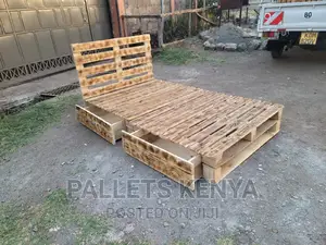 4×6 Pallet Bed- 4 by 6 With Storage Drawers. Pallet Bed.