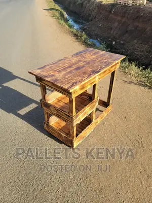 Ppallet Kitchen Table- (#SG03;)