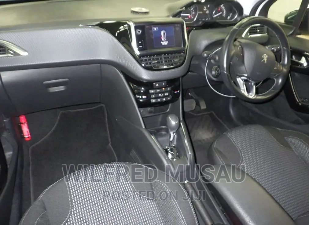 Peugeot 208 2016 White