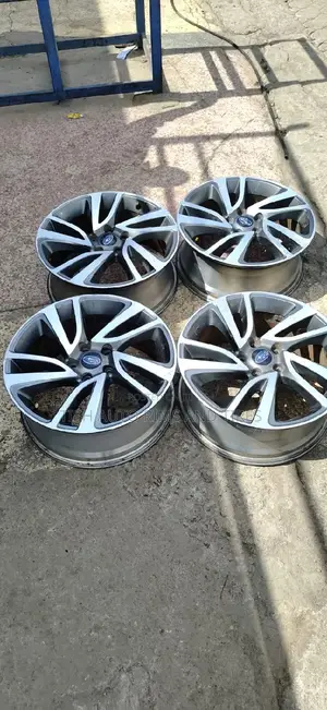 Subaru Legacy 18 Inch Rims Set