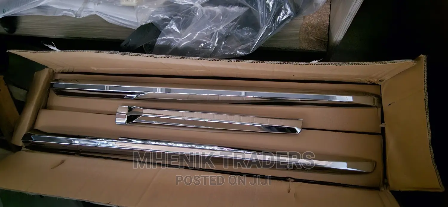 V8 Door Moulding