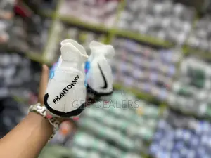 Phantom GX Hidden Laces Soccer/Football Boots