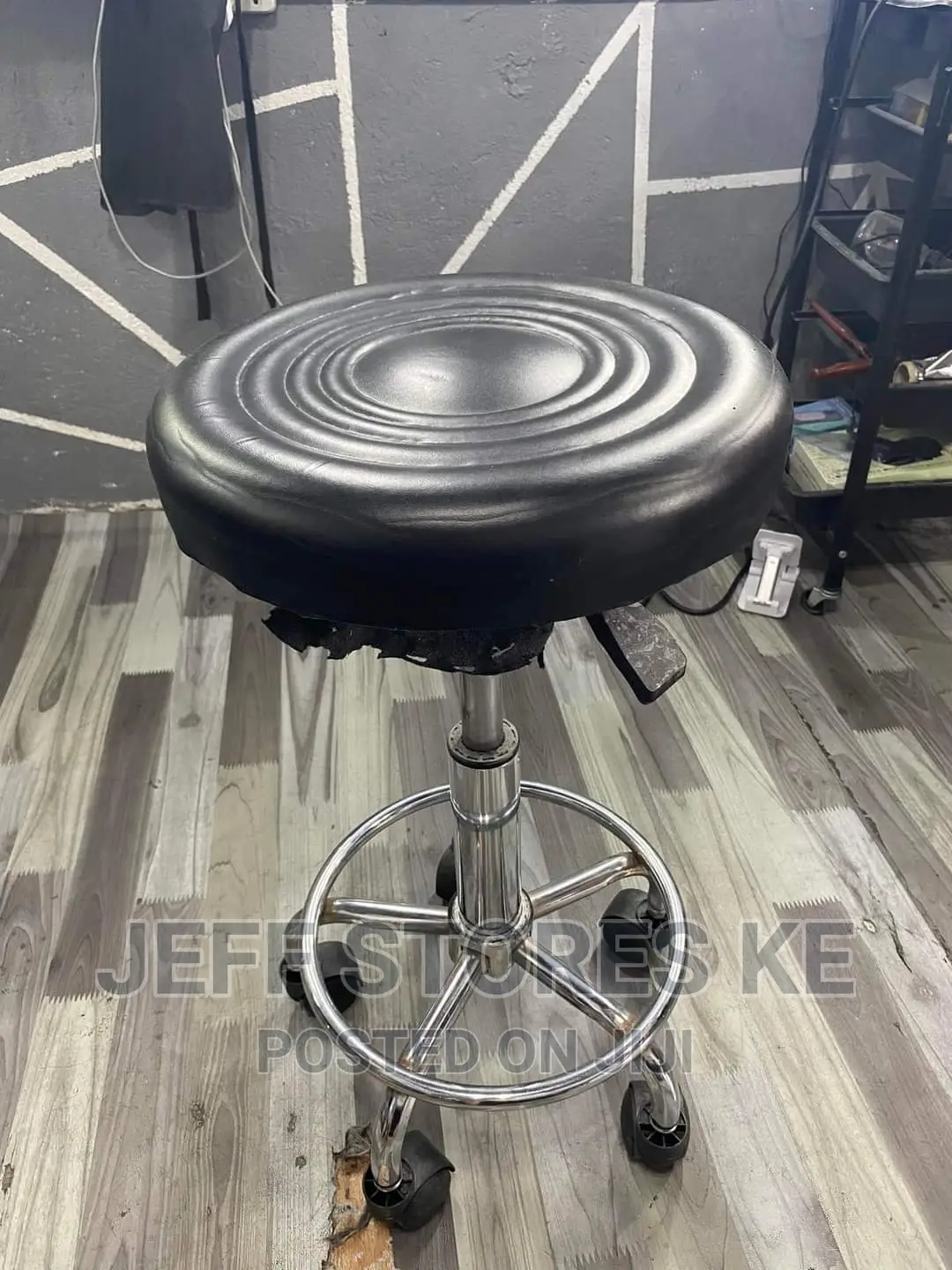 Unique Pedicure Stool Black
