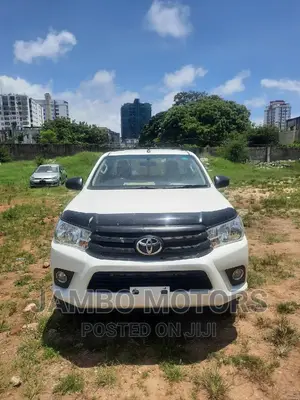 Toyota Hilux 2016 White