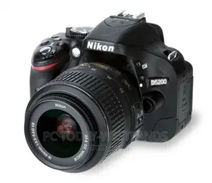 Nikon D5200 24.1 MP CMOS Digital SLR With 18-55mm
