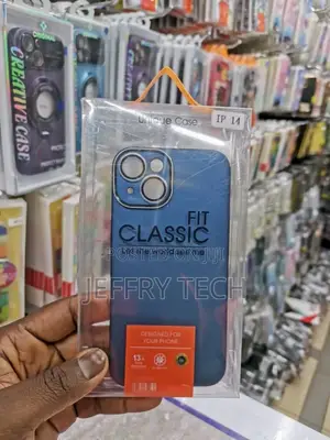 Classic Fit iPhone 14 Camera Protection iPhone 14