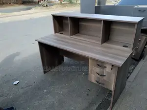 1.6 Reception Desk