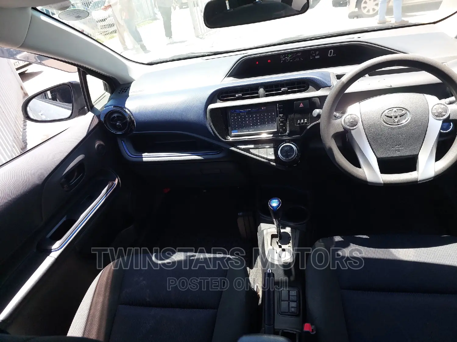 Toyota Aqua 2019 Silver