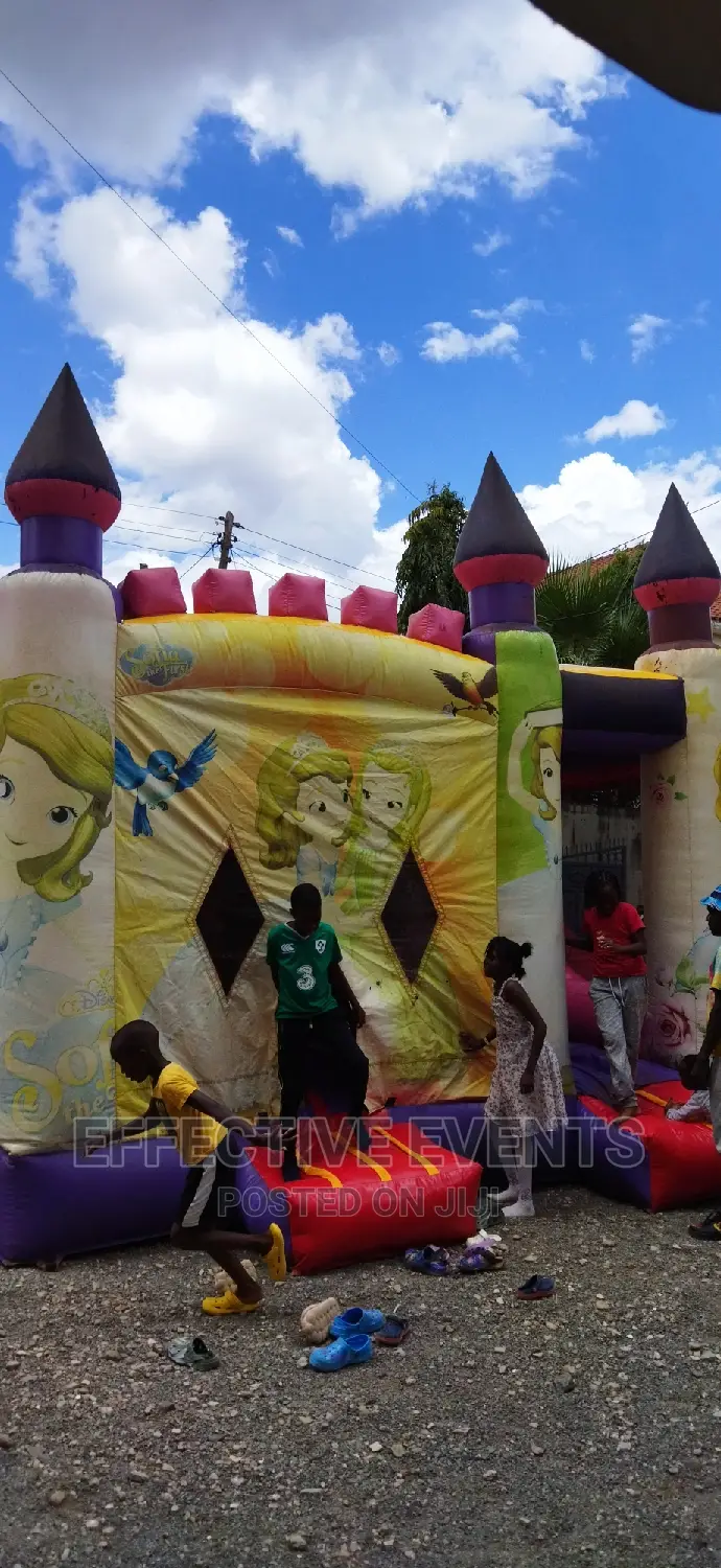 Bouncing Castle ,Trampolines for Hire
