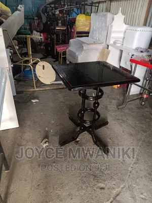 Restaurant Marble Table 2ft Square, Black