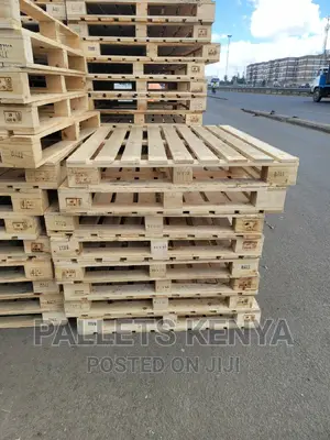 Wood Pallets. (#B56)