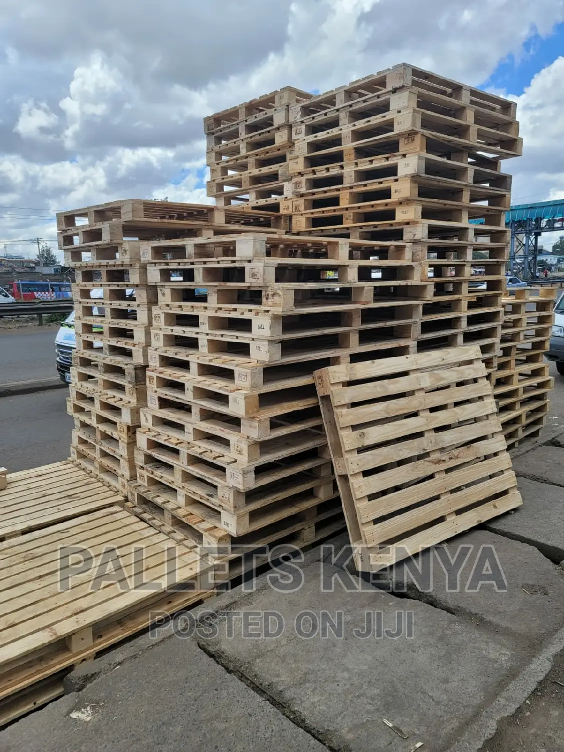 Wood Pallets.(#WXZ)