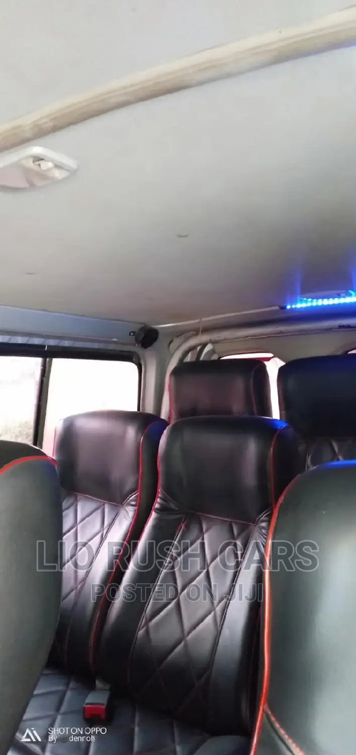 Toyota HiAce 2015 Silver