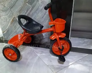 Kids Bike//Trycycle Available in Colour Red