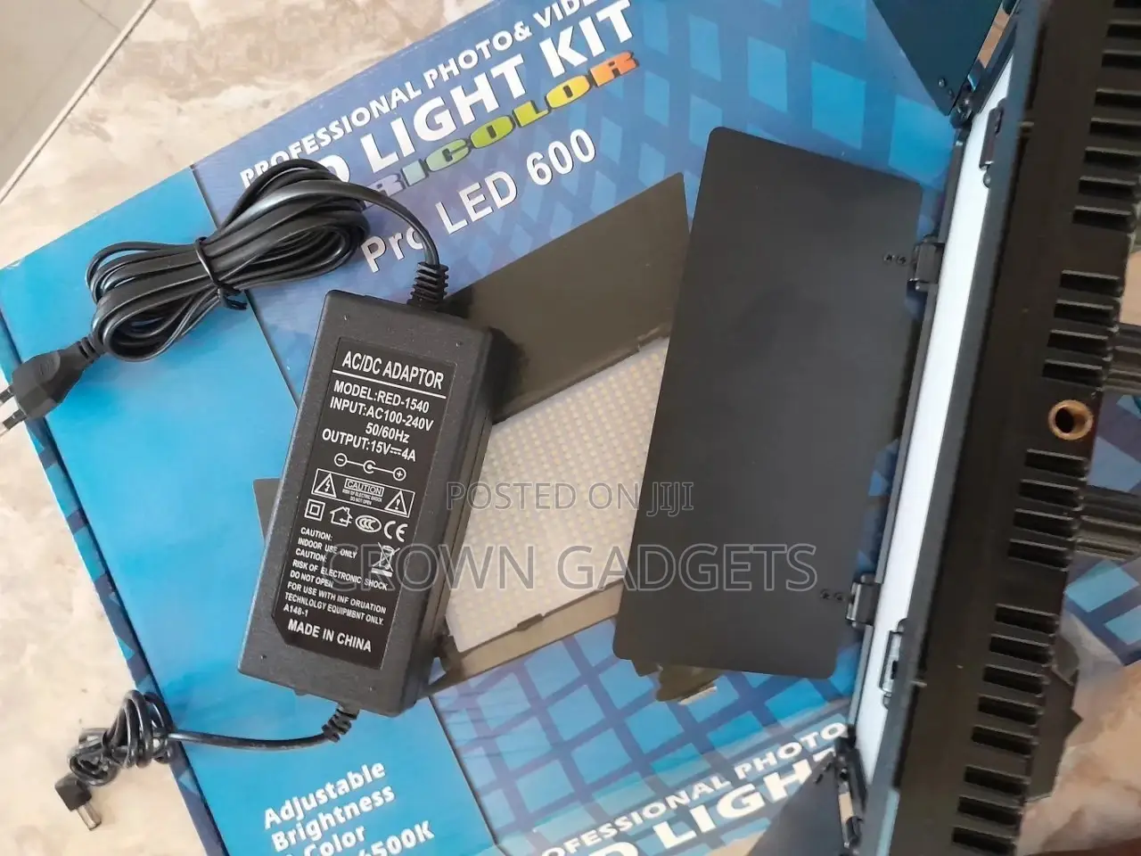 U600 Professional LED Light