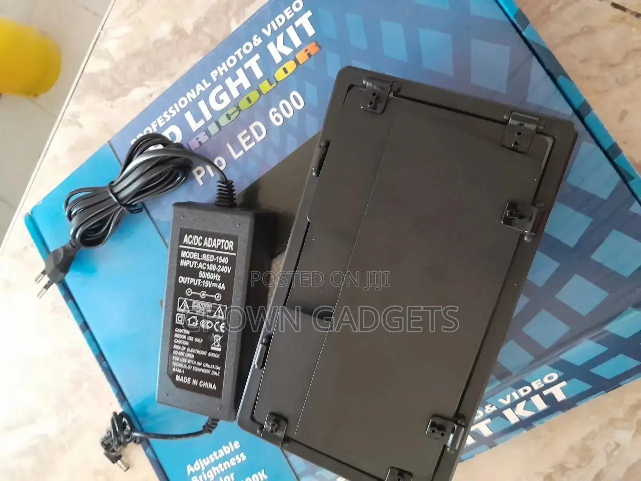 U600 Professional LED Light