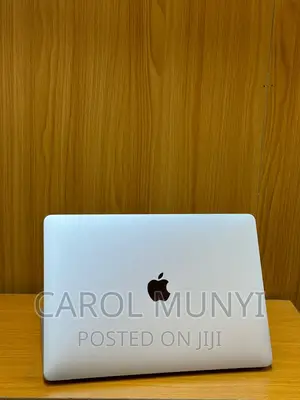New Laptop Apple MacBook Pro 2015 8GB Intel Core I7 SSD 256GB