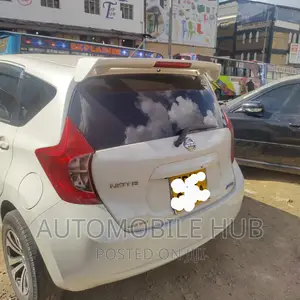 Nissan Note Spoiler With Brake Light