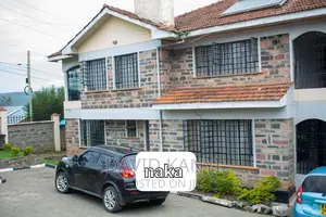 5bdrm Mansion in Naka for sale