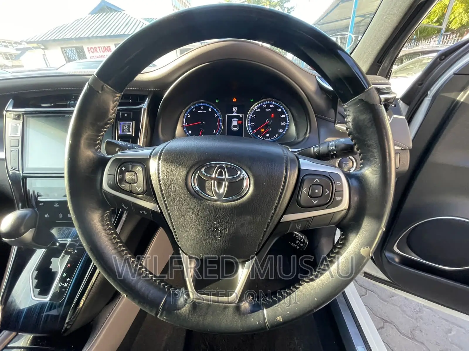 Toyota Harrier 2.0 2017 White