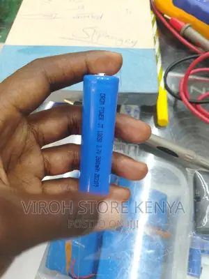 Rechargeable 3.7V Battery