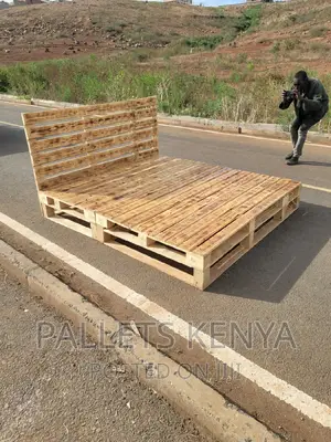 Pallet Bed- 6*6 Detachable and Blazed Pallet Bed. (5,6#02,)