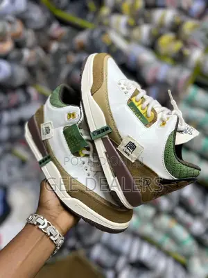 Jordan 3 Sneakers