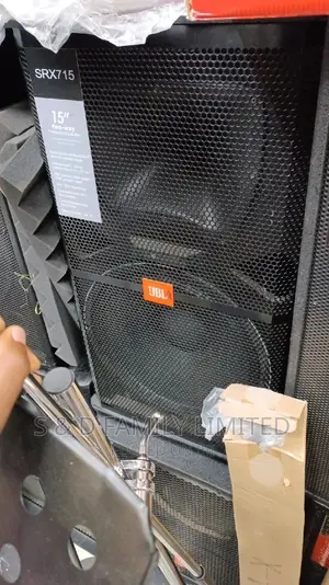 Local JBL 715 Speaker