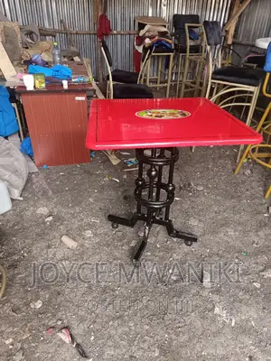 Restaurant Marble Table, 2.5 Ft Square Red.