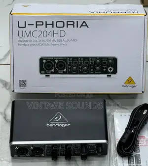 Behringer U-Phoria UMC204HD Audiophile 2x4 USBMIDI Interface