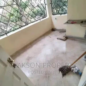 3bdrm Apartment in Riara Road, Kilimani for rent