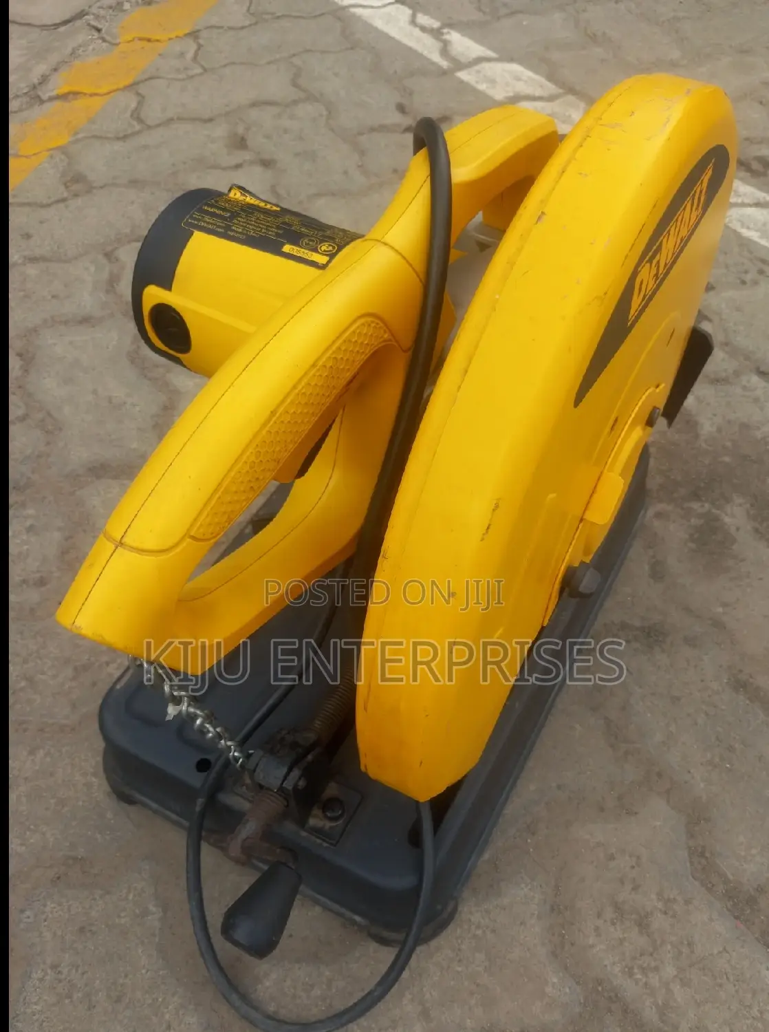 Chop -Saw Dewalt Brand Machine