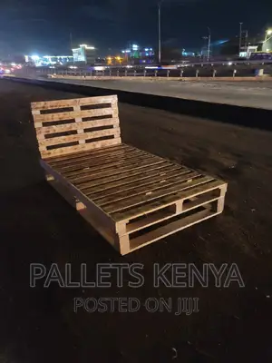 Pallet Bed- 4*6 Detachable and Blazed Pallet Bed. (EN#001)